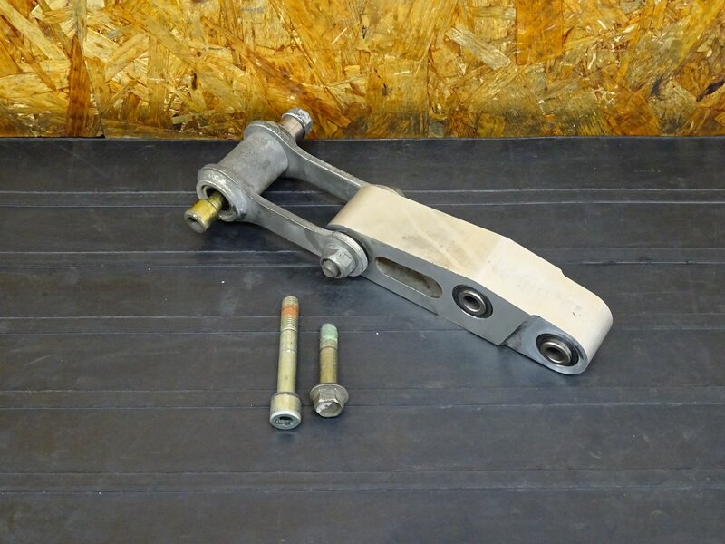 【251212】CBR250RR(MC22-1052)◇ リアサスリンク リアサスペンションリンク 【規制前 | 中古バイクパーツ通販・買取　ジャンクヤード鳥取　JunkYard