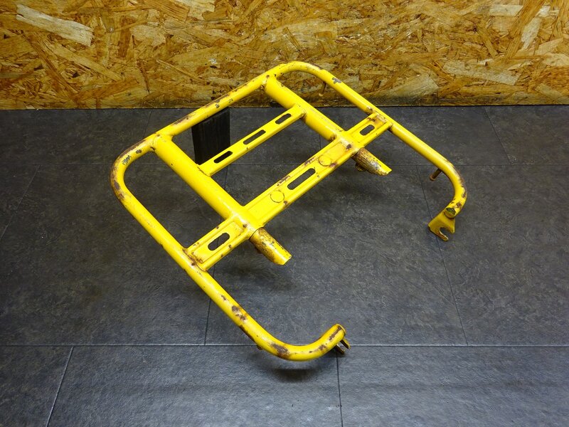 【251215】モトラ(AD05-1002)◆ リアキャリア 荷台 錆有 【CT50J | 中古バイクパーツ通販・買取　ジャンクヤード鳥取　JunkYard