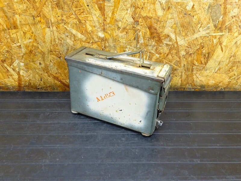 【251219】セロー225W(4JG-116)◇ サイドボックス ツールボックス ミリタリー M19A 鉄製 弾薬箱 ボルトオン 【検:SEROW 1KH DG08J | 中古バイクパーツ通販・買取　ジャンクヤード鳥取　JunkYard