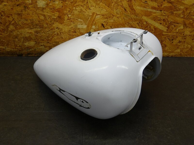 【251232】ドラッグスター400(4TR-109)◆ 燃料タンク ガソリンタンク フューエルタンク 色塗り有 | 中古バイクパーツ通販・買取　ジャンクヤード鳥取　JunkYard