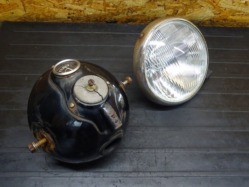 【260202】SR400(1JR-334)◆ 社外ヘッドライト ヘッドライトレンズ アンメーター 削れ/錆/変形有 ※検索：ルーカス 【検:SR500 1JN 2J2 2H6 | 中古バイクパーツ通販・買取　ジャンクヤード鳥取　JunkYard