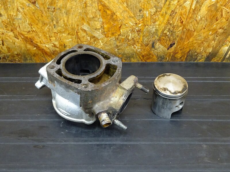 【260203】CRM80(HD12-1100)◇ シリンダー ピストン ※エンジンパーツ 【検索:NSR80 CRM50 | 中古バイクパーツ通販・買取　ジャンクヤード鳥取　JunkYard