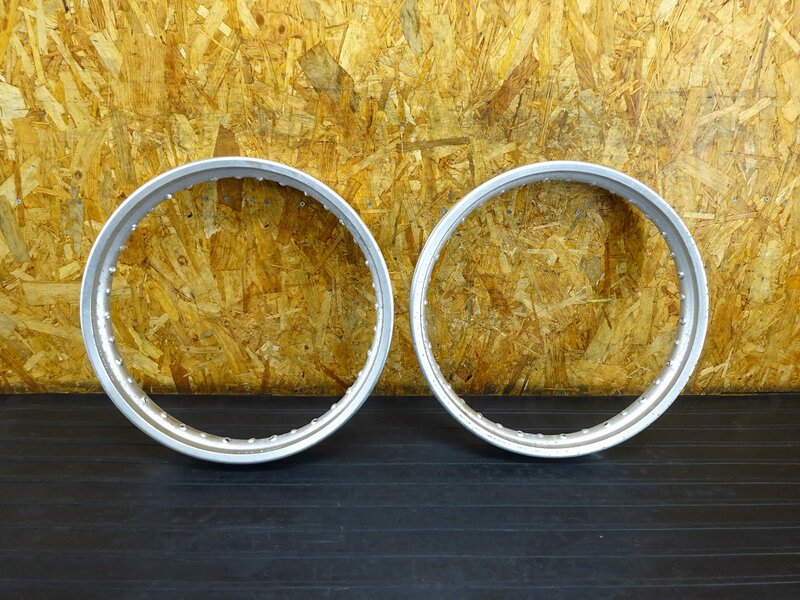 【260215】SR400(RH01J-008)◇ ホイールリム前後セット フロント 18×1.85 リア 18×2.15 腐食/削れ有 【イモビ付 | 中古バイクパーツ通販・買取　ジャンクヤード鳥取　JunkYard