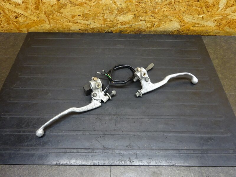 【250501】SR400(1JR-283)■ レバー左右セット クラッチレバー ブレーキレバー デコンプ 曲がり有 ※検索：SR500 1JN 2J2 2H6 | 中古バイクパーツ通販・買取　ジャンクヤード鳥取　JunkYard