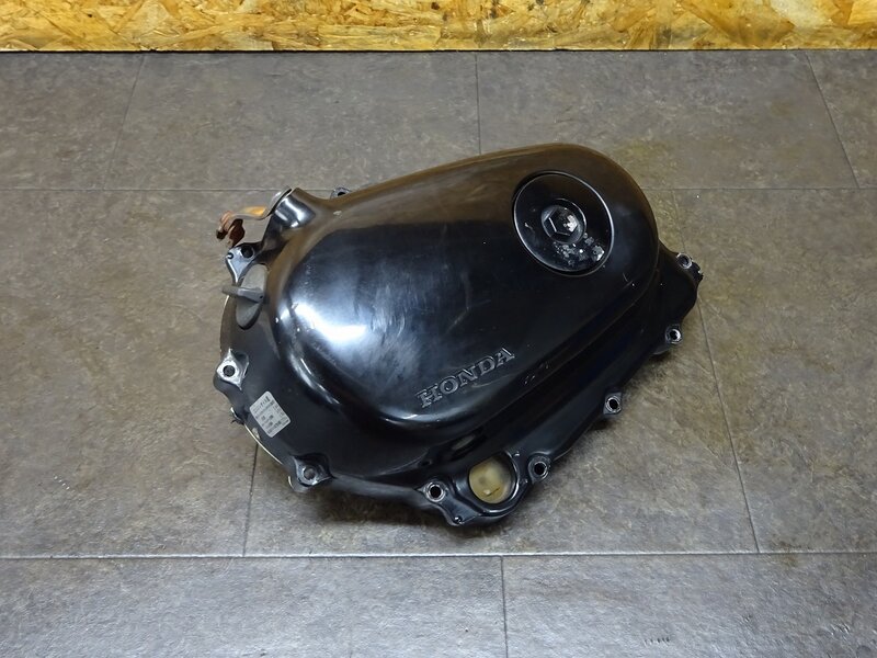 【250508】マグナ250(MC29-1700)◆ クラッチカバー エンジンカバー右 ※エンジンパーツ MC15E 【V-TWIN Vツイン | 中古バイクパーツ通販・買取　ジャンクヤード鳥取　JunkYard