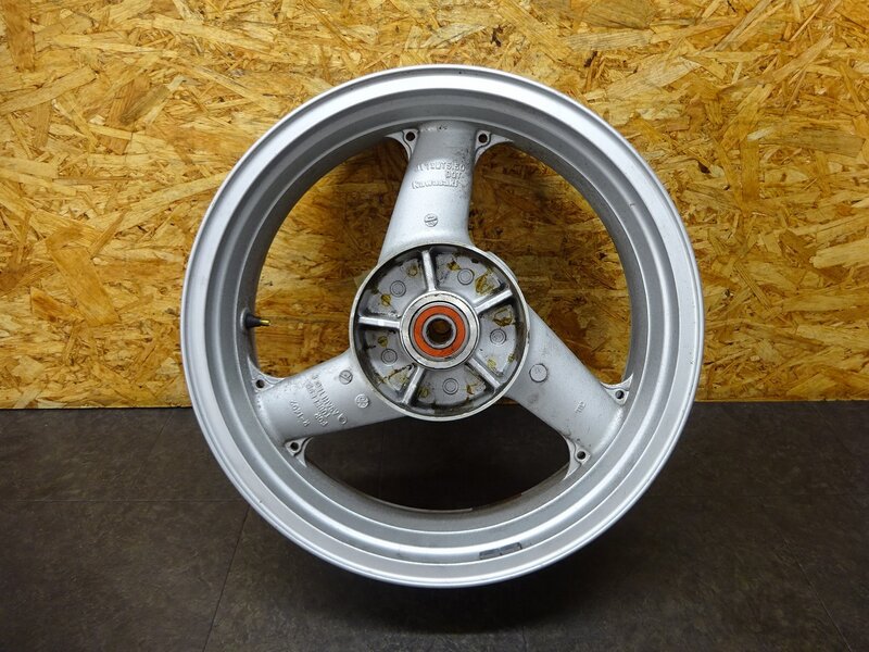 【250510】ZZR1200(ZXT20C-002)◆ リアホイール 17×5.50 フレ無し 【ZZ-R1200 | 中古バイクパーツ通販・買取　ジャンクヤード鳥取　JunkYard