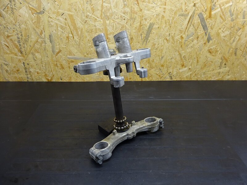 【250710】イナズマ400(GK7BA-500)◆ ステムセット アンダーブラケット トップブリッジ ハンドルポスト 腐食有 | 中古バイクパーツ通販・買取　ジャンクヤード鳥取　JunkYard