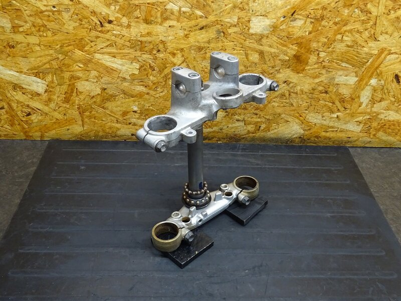 【250808】VTR250(MC33-1020)◆ ステムセット アンダーブラケット トップブリッジ 変形有 | 中古バイクパーツ通販・買取　ジャンクヤード鳥取　JunkYard
