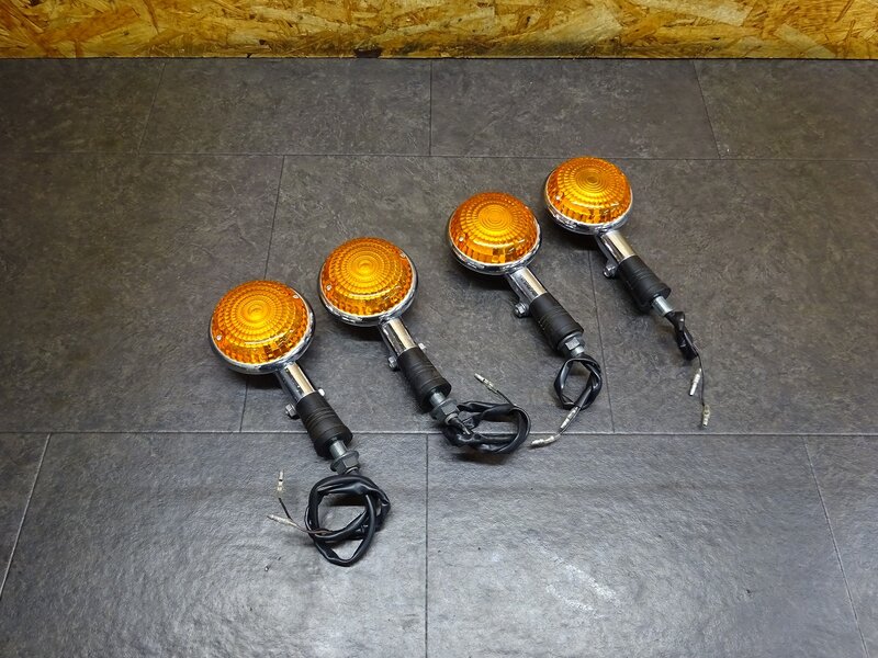 【250812】SR400(RH16J-005)◆ ウインカー4個set フロント/リアウインカー STANLEY 047-0862/041-0842 削れ有 【検：ドラッグスター V-MAX | 中古バイクパーツ通販・買取　ジャンクヤード鳥取　JunkYard