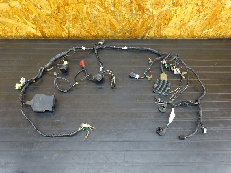 【251001】ZXR250(ZX250C-012)◇ メインハーネス スターターリレー レギュレーター | 中古バイクパーツ通販・買取　ジャンクヤード鳥取　JunkYard