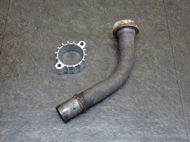 【251042】マグナ250(MC29-1009)◆ リアエキゾーストパイプ エキパイ 後ろ側 マフラーフランジ 【V-TWIN | 中古バイクパーツ通販・買取 ジャンクヤード鳥取 JunkYard