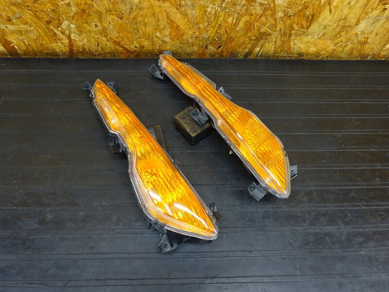 【251117】ジェンマ250(CJ47A-101)◇ フロントウインカー左右セット ウィンカー 傷有 | 中古バイクパーツ通販・買取　ジャンクヤード鳥取　JunkYard