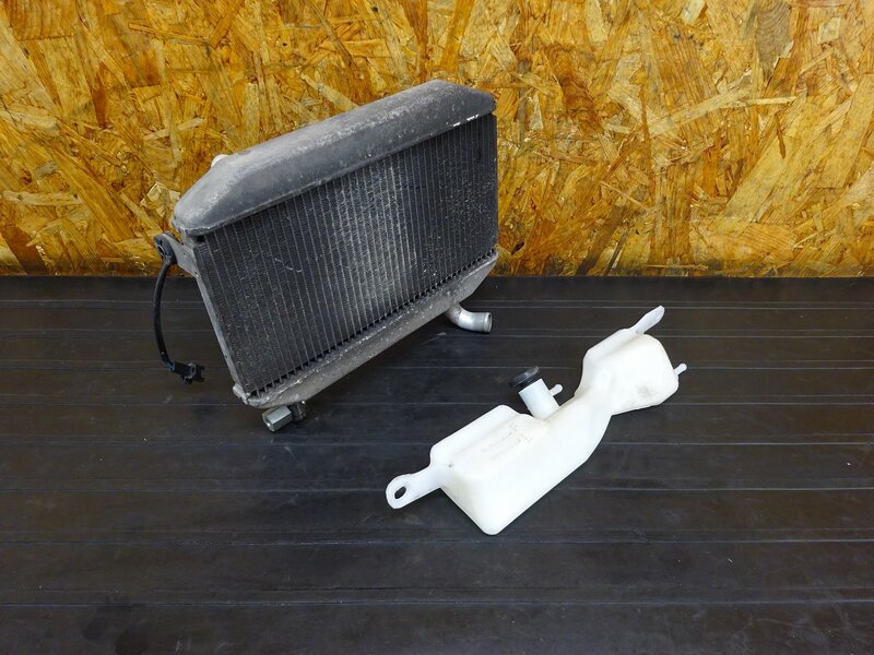 【251117】ジェンマ250(CJ47A-101)◇ ラジエーター ラジエーターコア ラジエター リザーブタンク クーラントタンク | 中古バイクパーツ通販・買取　ジャンクヤード鳥取　JunkYard