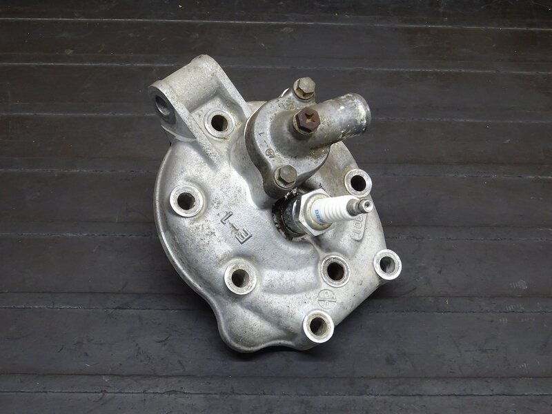 【251118】KDX200SR(DX200G-004)◆ シリンダーヘッドカバー シリンダーヘッド エンジンカバー ※エンジンパーツ 【検索:125 220 250 | 中古バイクパーツ通販・買取　ジャンクヤード鳥取　JunkYard