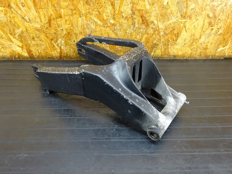 【251122】NSR250R(MC21)◇ スイングアーム ガルアーム 削れ/色塗り有 【検索:MC18 MC28 SE SP | 中古バイクパーツ通販・買取　ジャンクヤード鳥取　JunkYard