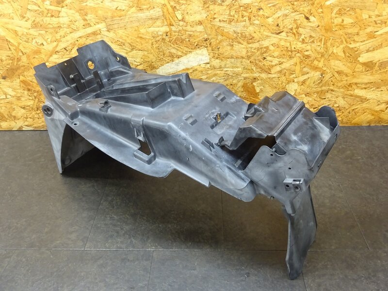 【251121】VTR1000F(SC36-1100)■ リアインナーフェンダー リアフェンダー リフレクター 【ファイアーストーム | 中古バイクパーツ通販・買取　ジャンクヤード鳥取　JunkYard