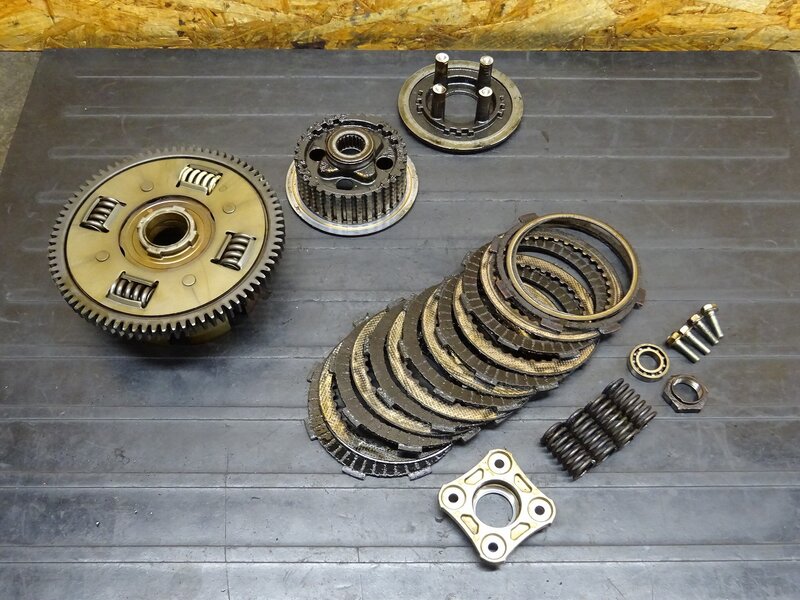 【251206】VTR250(MC33-1602)◆ クラッチ クラッチハウジング インナー/アウターハウジング ジャンク！ ※エンジンパーツ【Fi | 中古バイクパーツ通販・買取　ジャンクヤード鳥取　JunkYard