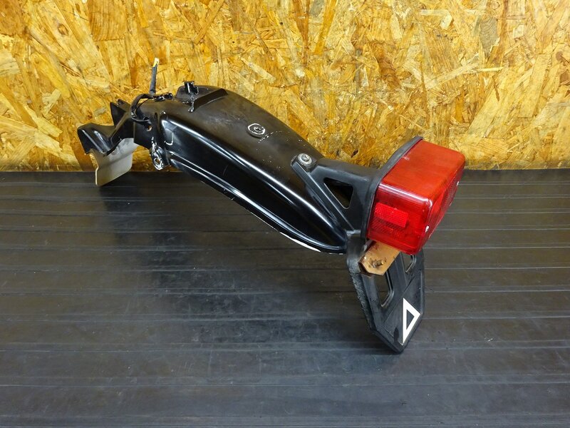 【251229】GT80(3M8-000)◇ リアフェンダー リヤフェンダー テール/ブレーキランプ 傷有 【検:GT50 374 ミニトレ モノサス | 中古バイクパーツ通販・買取　ジャンクヤード鳥取　JunkYard