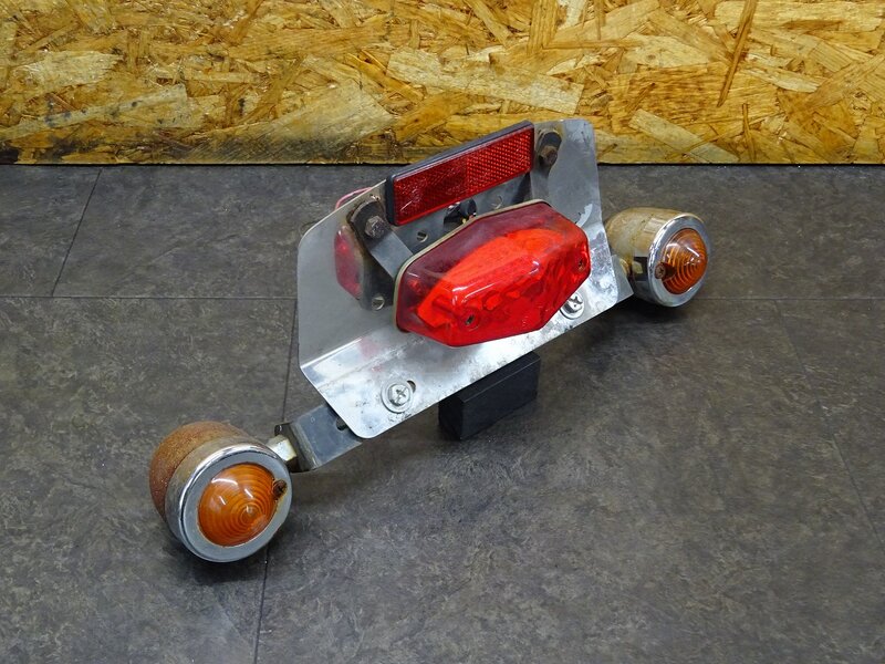 【251232】ドラッグスター400(4TR-109)◆ フェンダーレスキット フェンレス リアウインカー ウィンカー テールランプ割れ有 | 中古バイクパーツ通販・買取　ジャンクヤード鳥取　JunkYard