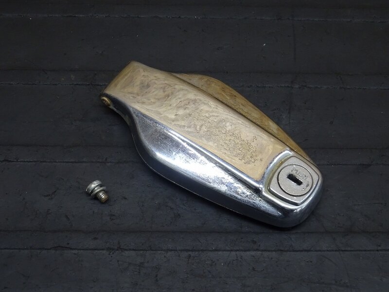【251234】SR400(1JR-254)◆ タンクキャップ 初期型 ムール貝 破損有 【検:SR500 1JN 2J2 2H6 | 中古バイクパーツ通販・買取　ジャンクヤード鳥取　JunkYard