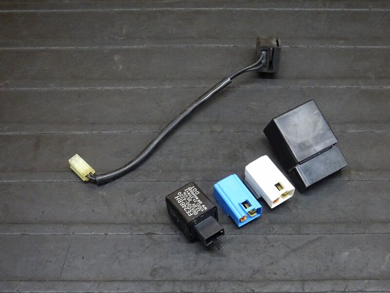 【260113】ドラッグスター400C(VH01J-028)◆ リレーセット ウインカーリレー コントロールリレー 【クラシック イモビ付 | 中古バイクパーツ通販・買取　ジャンクヤード鳥取　JunkYard
