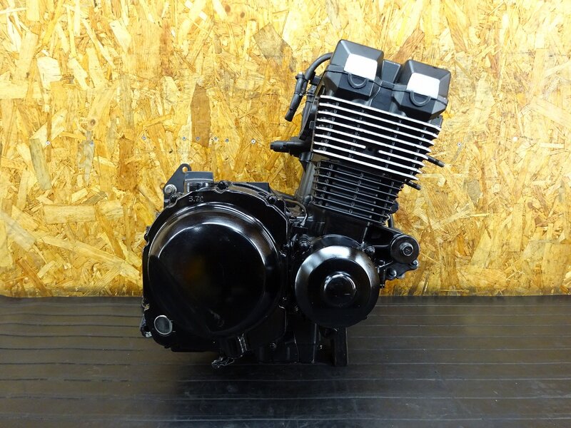 【260209】ZRX-Ⅱ(ZR400E-302)◇ 中古エンジン エンジン始動OK!! 圧縮10.11.10.11kg/cm2 ジェネレーター 色塗り有 【ZRX-2 ZRX400 | 中古バイクパーツ通販・買取　ジャンクヤード鳥取　JunkYard