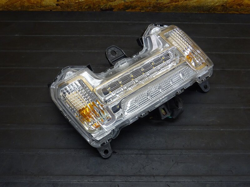 【260309】ダンク(AF74-1006)◆ テールランプ ブレーキランプ | 中古バイクパーツ通販・買取　ジャンクヤード鳥取　JunkYard