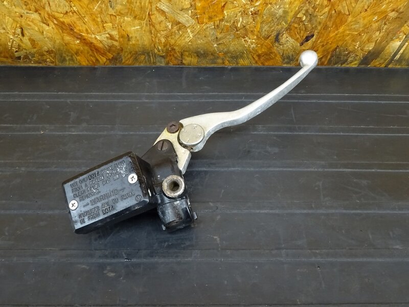 【260312】ゼファー400(ZR400C-094)◇ フロントブレーキマスターシリンダー ブレーキマスター Φ5/8 固着有 【C5 | 中古バイクパーツ通販・買取　ジャンクヤード鳥取　JunkYard