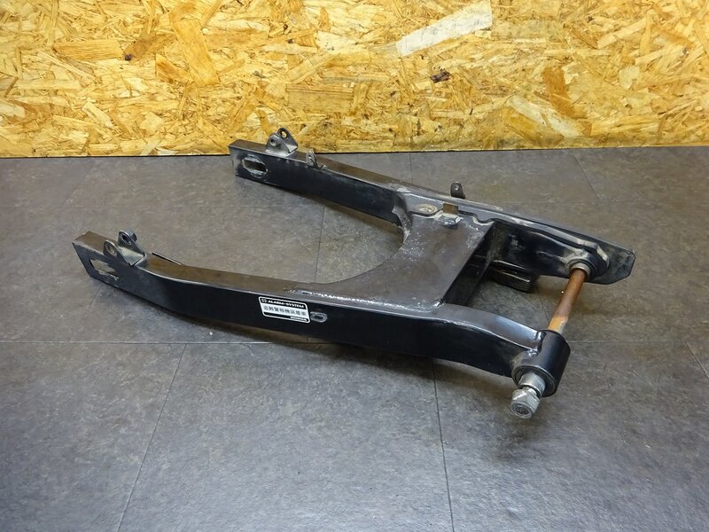 【250508】マグナ250(MC29-1700)◆ スイングアーム ピボットシャフト サラサラ音有 【V-TWIN Vツイン | 中古バイクパーツ通販・買取　ジャンクヤード鳥取　JunkYard