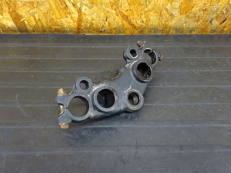 【250613】SR400(2H6-000) ’78◇ トップブリッジ 腐食、色あせ有 【検:SR500 2J2 1JN 1JR | 中古バイクパーツ通販・買取　ジャンクヤード鳥取　JunkYard