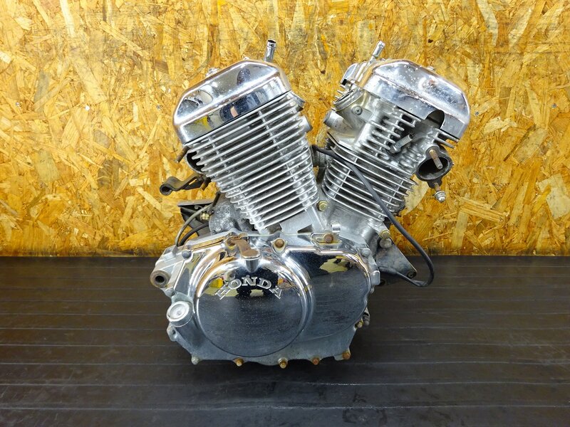 【250713】スティード400(NC26-1441)◇ 中古エンジン 始動確認後取り外し!! ジェネレーター セルモーター 社外テンプメーター 油温 腐食有 | 中古バイクパーツ通販・買取　ジャンクヤード鳥取　JunkYard