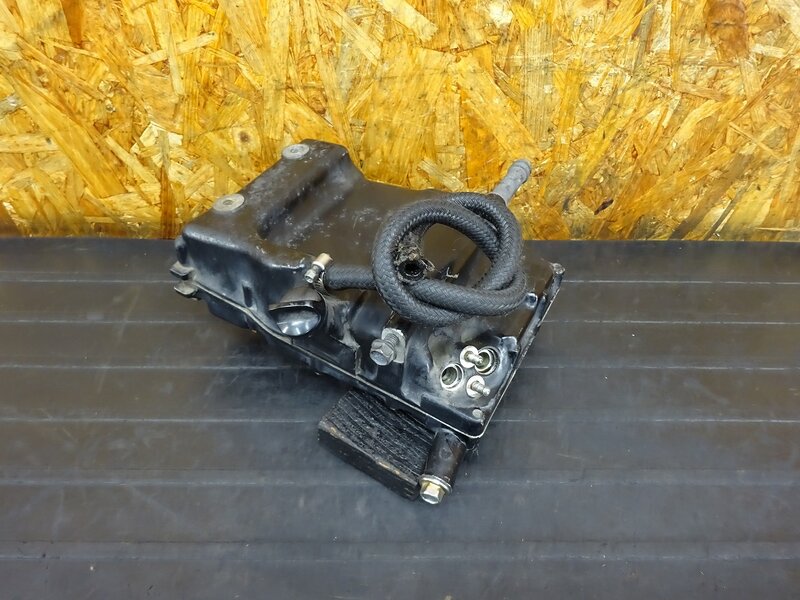 【250802】GB400TT(NC20-1011)◇ オイルタンク 【検索:GB500TT | 中古バイクパーツ通販・買取　ジャンクヤード鳥取　JunkYard