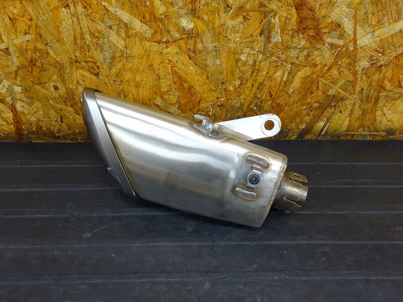 【250819】● サイレンサー(3) スズキ 純正 04K0 取付使用未確認【検索：GSX-S1000 GT79A GT79B カタナ | 中古バイクパーツ通販・買取　ジャンクヤード鳥取　JunkYard