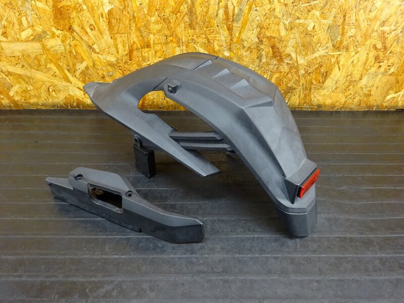【250901】キムコ KRV180(SA35AC)◇ リアインナーフェンダー リアフェンダー チェーンカバー/ガード 【TCS | 中古バイクパーツ通販・買取　ジャンクヤード鳥取　JunkYard
