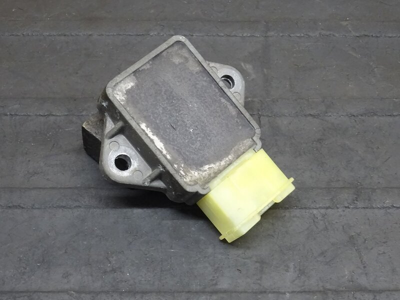 【251008】VT250スパーダ(MC20-1004)◆ レギュレーター レギュレター | 中古バイクパーツ通販・買取　ジャンクヤード鳥取　JunkYard