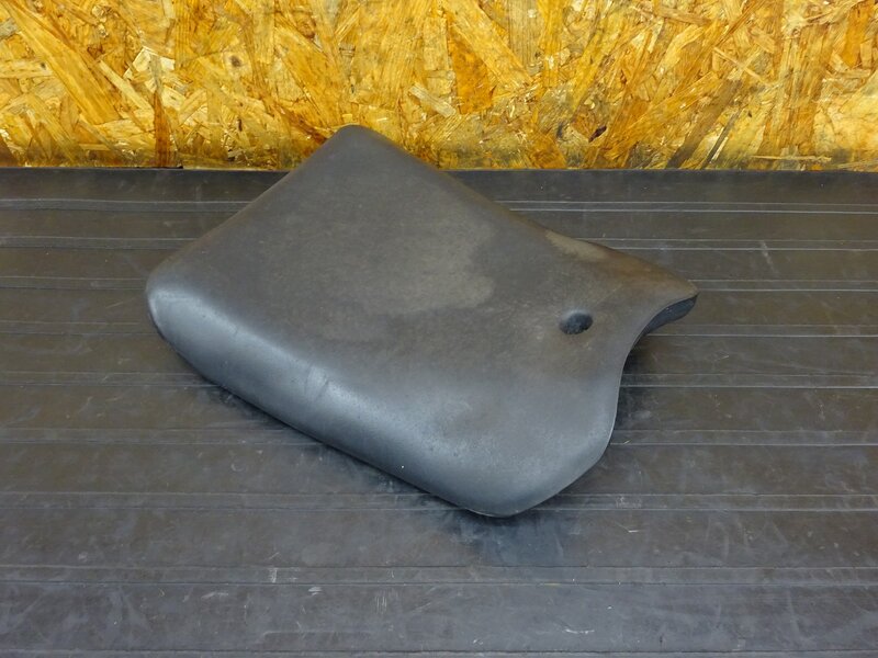 【251012】グース350(NK42A-101)◇ メインシート フロントシート 汚れ/劣化有 【グース250 Goose | 中古バイクパーツ通販・買取　ジャンクヤード鳥取　JunkYard