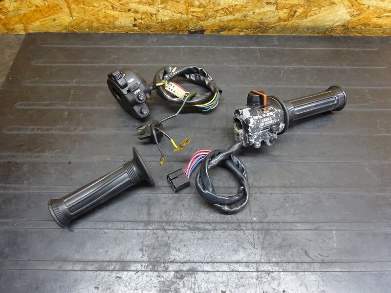 【251013】XS650SP(447-904)◆ ハンドルスイッチ左右セット スイッチボックス 【SPL スペシャル ※検索：3G5 TX650 | 中古バイクパーツ通販・買取　ジャンクヤード鳥取　JunkYard