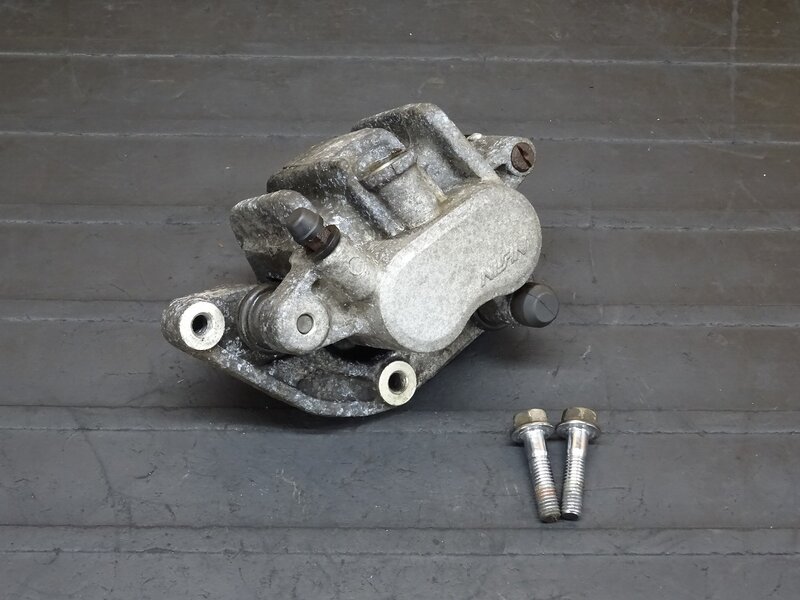 【251042】マグナ250(MC29-1009)◆ フロントブレーキキャリパー 【V-TWIN | 中古バイクパーツ通販・買取 ジャンクヤード鳥取 JunkYard