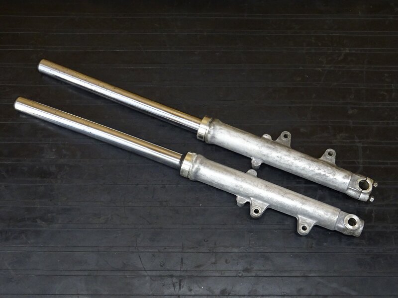 【251102】SR400(RH01J-020)◆ フロントフォーク インナーチューブ ボトムケース 曲がり有 ジャンク 【イモビ付 | 中古バイクパーツ通販・買取　ジャンクヤード鳥取　JunkYard