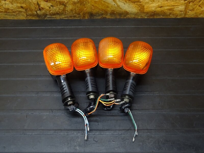 【251121】VTR1000F(SC36-1100)■ ウインカー前後左右セット フロント/リア ウィンカー 【ファイアーストーム | 中古バイクパーツ通販・買取　ジャンクヤード鳥取　JunkYard