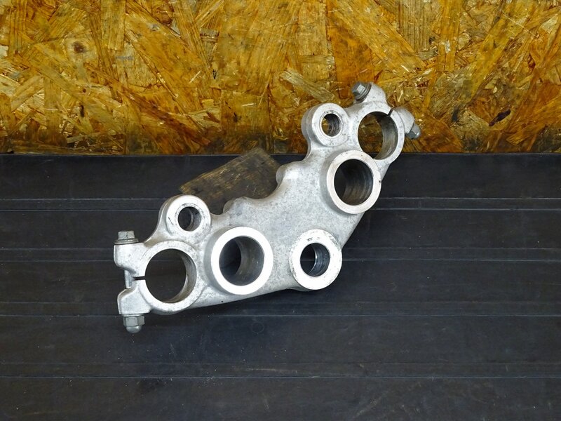 【251201】SR400(1JR-290)◇ トップブリッジ 【検:SR500 1JN 2J2 2H6 | 中古バイクパーツ通販・買取　ジャンクヤード鳥取　JunkYard