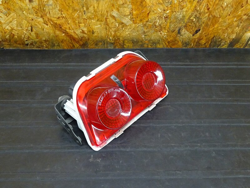 【251212】CBR250RR(MC22-1052)◇ テールランプ ブレーキランプ 【規制前 | 中古バイクパーツ通販・買取　ジャンクヤード鳥取　JunkYard