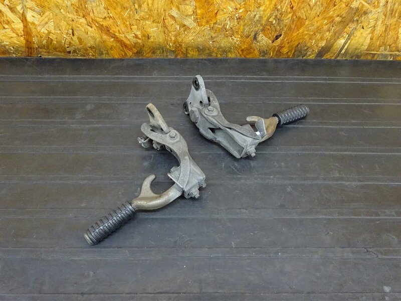 【251212】CBR250RR(MC22-1052)◇ タンデムステップ左右セット ペグ 【規制前 | 中古バイクパーツ通販・買取　ジャンクヤード鳥取　JunkYard