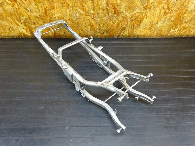 【251212】CBR250RR(MC22-1052)◇ シートレール サブフレーム シートフレーム 曲がり箇所有 【規制前 | 中古バイクパーツ通販・買取　ジャンクヤード鳥取　JunkYard