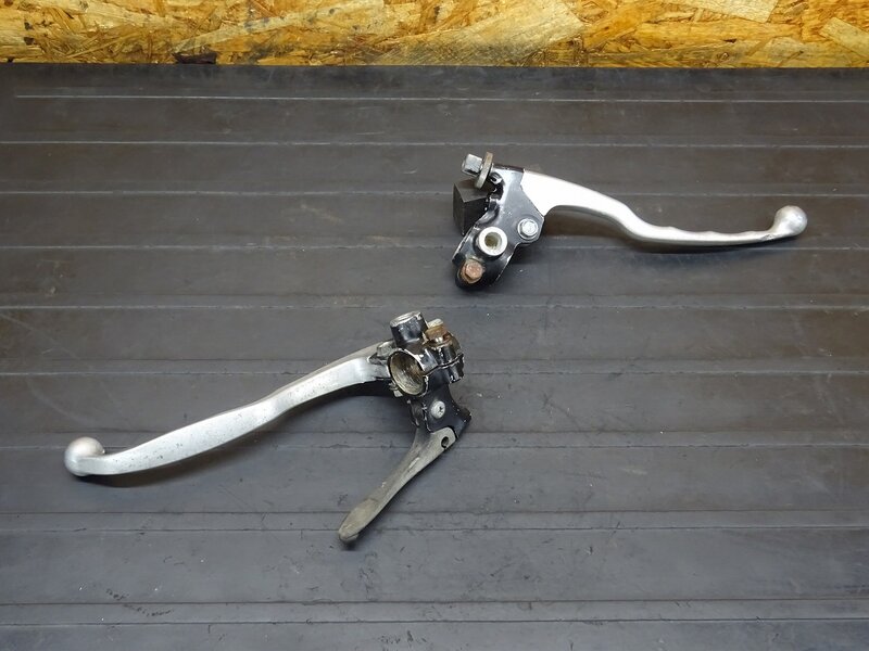 【251234】SR400(1JR-254)◆ レバー左右セット クラッチレバー デコンプレバー ブレーキレバー ねじ山潰れ/削れ有 【検:SR500 1JN 2J2 2H6 | 中古バイクパーツ通販・買取　ジャンクヤード鳥取　JunkYard
