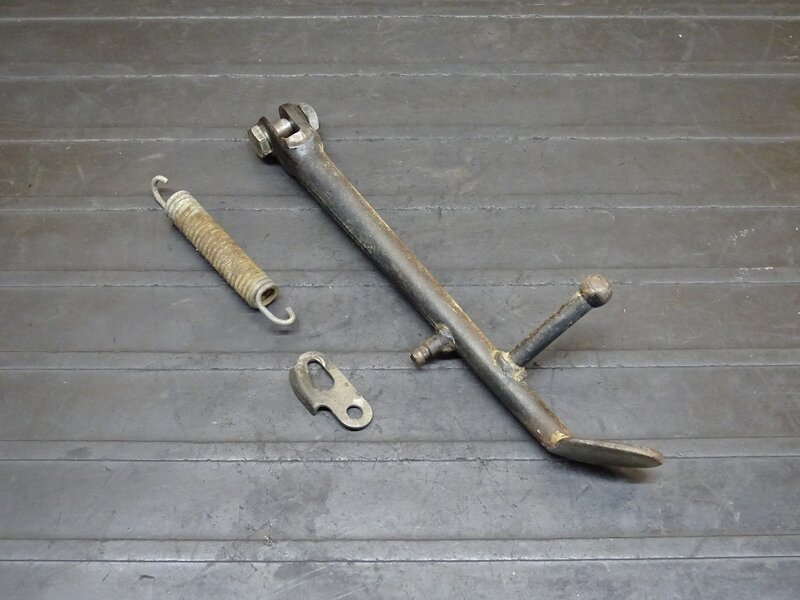 【260302】SR400(1JR-302)◆ サイドスタンド スプリング 削れ有 【検:SR500 1JN 2J2 2H6 | 中古バイクパーツ通販・買取　ジャンクヤード鳥取　JunkYard