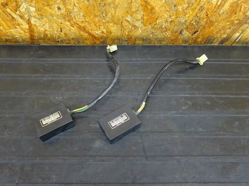 【260316】VT250F(MC08-1018)◇ CDI イグナイター 131100-3500 KE8 【丸フレーム | 中古バイクパーツ通販・買取　ジャンクヤード鳥取　JunkYard