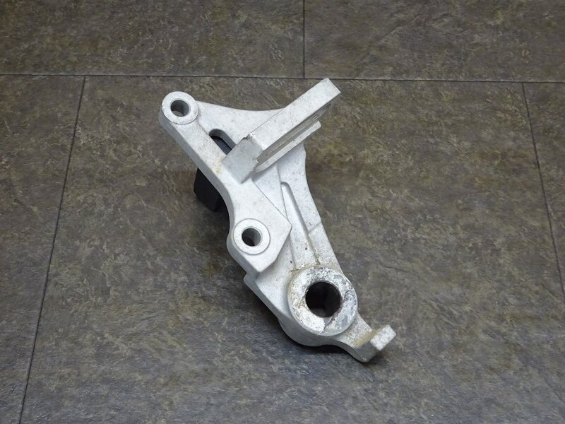 【260317】◆ リアブレーキキャリパーサポート ブレーキサポート 【検索：TZR250R 3XV | 中古バイクパーツ通販・買取　ジャンクヤード鳥取　JunkYard