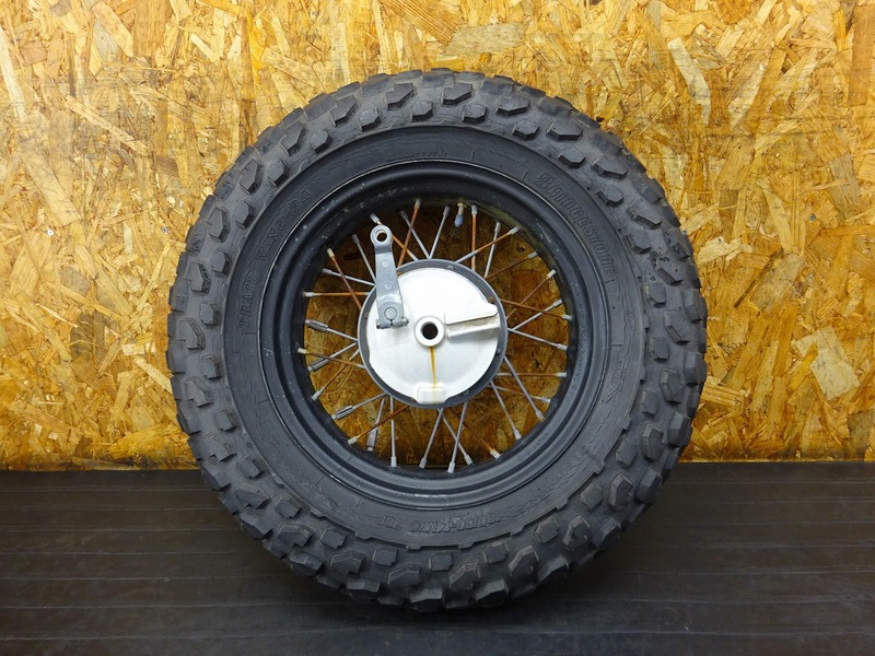 【250115】TW200E(DG07J-004)■ リアホイール 14×4.50 ブレーキドラム 中古タイヤ BRIDGESTONE TRAIL WING-34 【検:2JL TW225 DG09J | 中古バイクパーツ通販・買取　ジャンクヤード鳥取　JunkYard