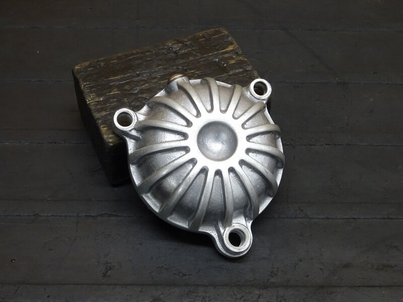 【250501】SR400(1JR-283)■ 社外オイルフィルターカバー クラッチカバー FORK フォーク ※エンジンパーツ 【検索：SR500 1JN 2J2 2H6 | 中古バイクパーツ通販・買取　ジャンクヤード鳥取　JunkYard